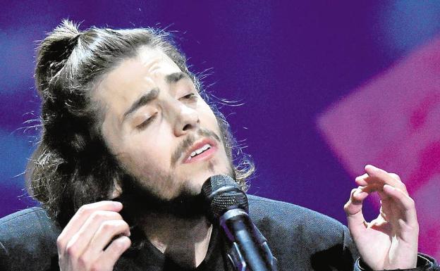 Salvador Sobral, ganador de Eurovisión 2017 actúa en Peñíscola