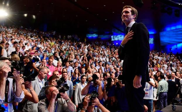 Casado hará secretaria general a una mujer y presentará su cúpula en Cataluña