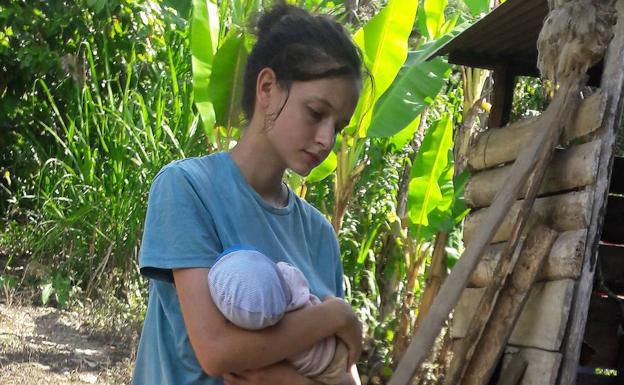 La joven ilicitana secuestrada en Perú se reencuentra con su padre