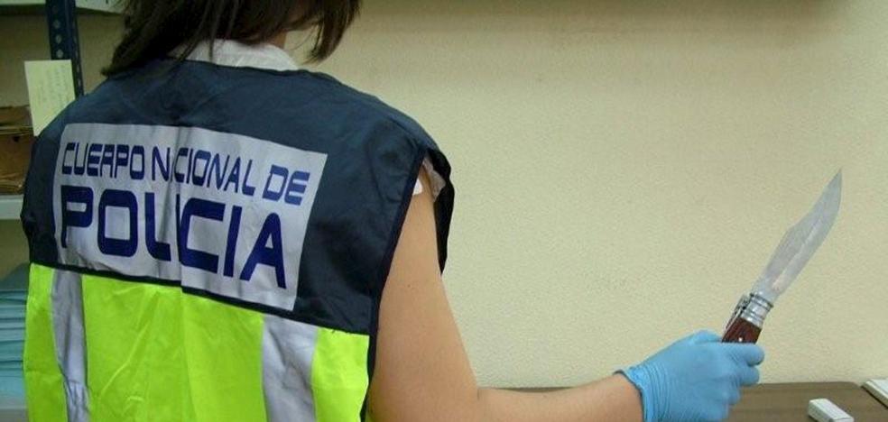 Un hombre degüella a otro en Valencia