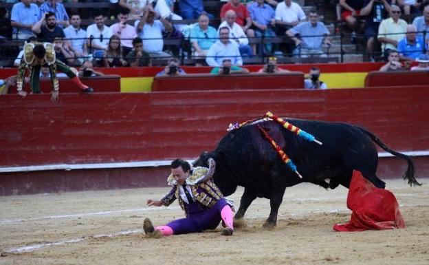 Rafaelillo tiene al menos tres semanas de recuperación tras la grave cornada en la Feria de Julio de Valencia