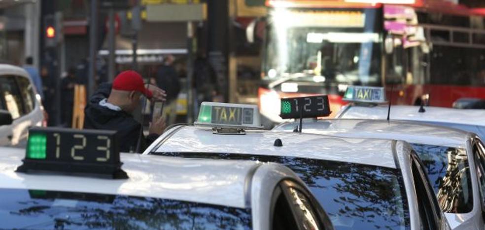Los taxistas quieren que Valencia amanezca «paralizada»