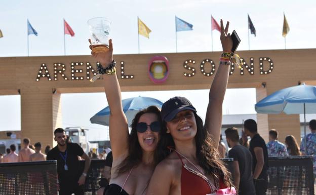Música, calor y fiesta: las mejores imágenes del Arenal Sound