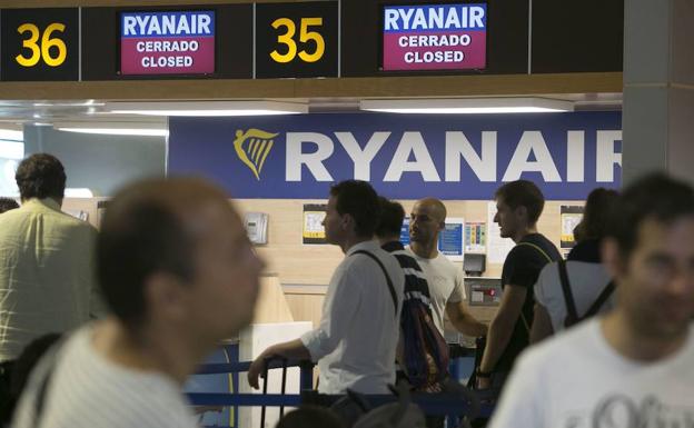 La huelga de Ryanair cancela 14 vuelos en la Comunitat