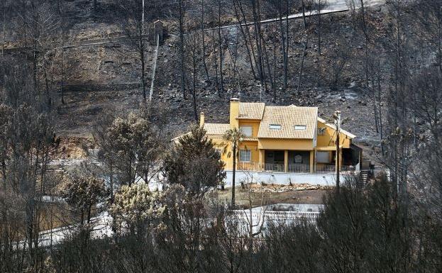 Gandia ofrece 34 viviendas públicas y privadas para afectados por el incendio