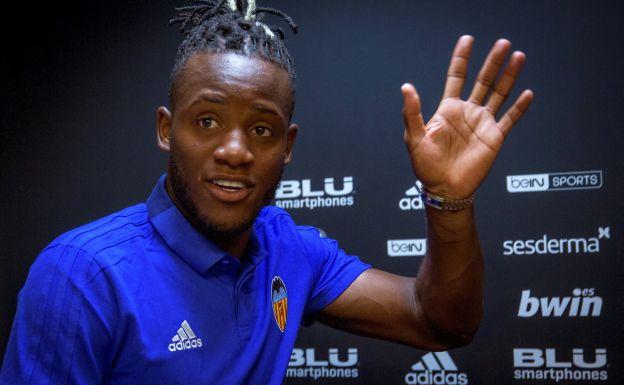 Batshuayi: «Marcelino me convenció para venir al Valencia»