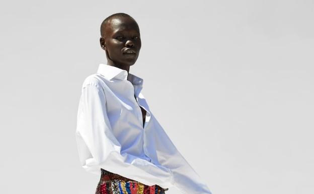 La falda de Zara que arrasa entre las famosas está a punto de agotarse