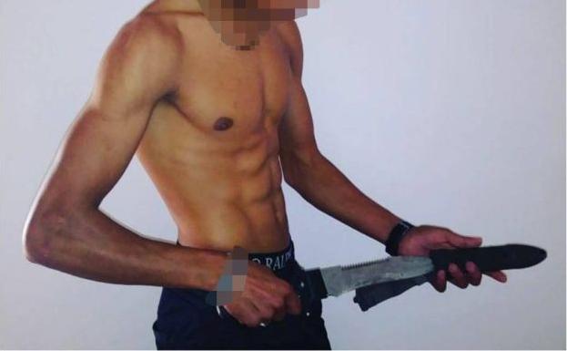 Detienen a una peligrosa banda de menores que asaltaba con «gran violencia» y presumía de armas en redes sociales