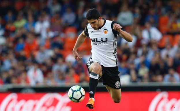 Guedes tendrá una cláusula de rescisión de 300 millones de euros