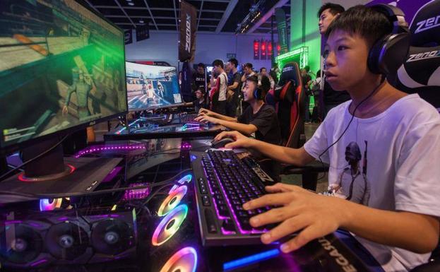 China limita los videojuegos para luchar «contra la miopía»