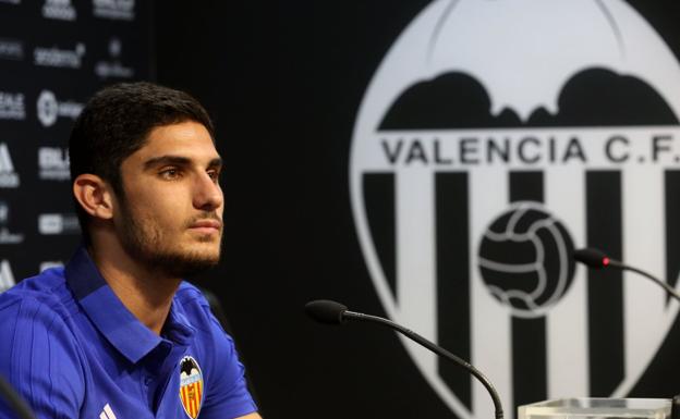 Guedes y Kondogbia se quedan sin derbi