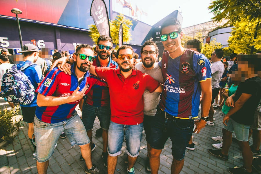 El día de la afición en el Levante UD - Valencia CF de la jornada 3