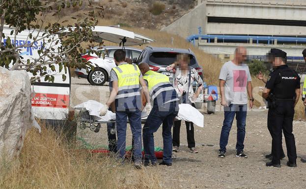 Rescatado el cadáver de un hombre en el canal de Pinedo