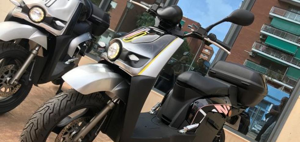 Otra empresa desembarca en Valencia con 150 motos compartidas por suscripción