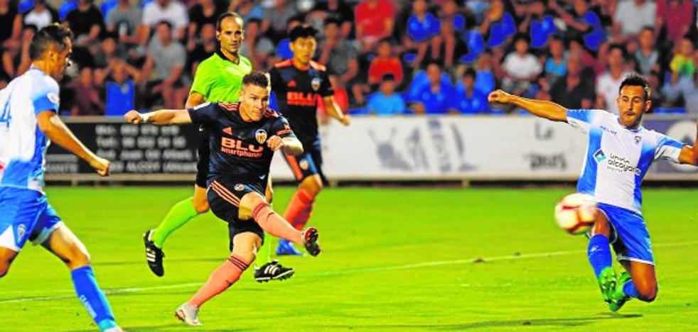 Gameiro y Santi Mina ajustan la mirilla