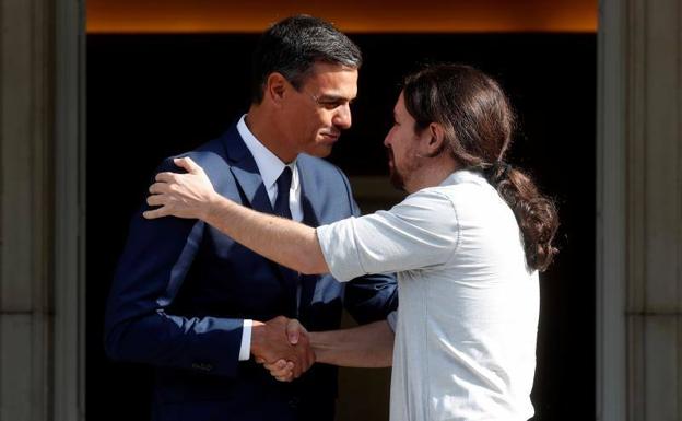 Iglesias anuncia que avanza con Sánchez hacia un acuerdo «global» de Presupuestos