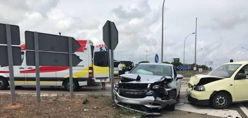 Tres heridos en el choque frontal de dos vehículos en la N-340