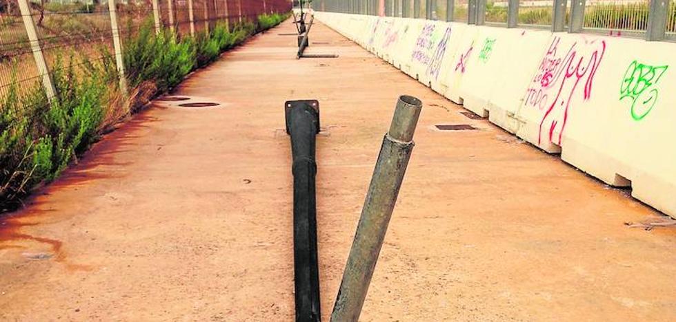 El saqueo se agrava en el Grao a falta del desbloqueo del plan de viviendas