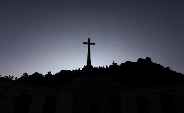 El Congreso da luz verde al traslado de los restos de Franco a un lugar desconocido