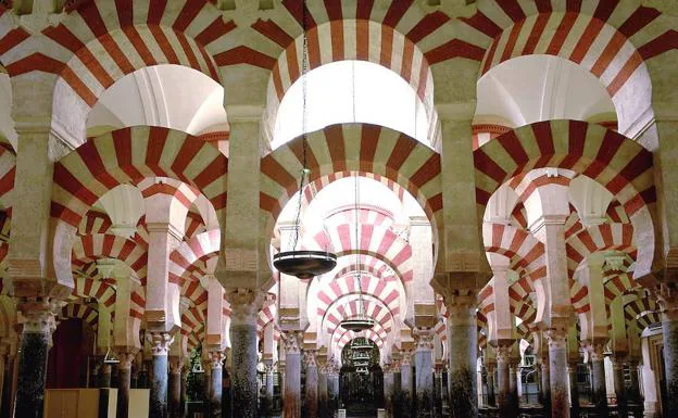 Una comisión de expertos defiende que la Mezquita de Córdoba «nunca» fue de la Iglesia