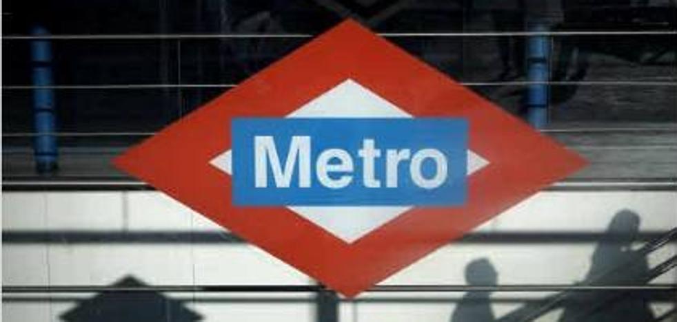 El estallido fortuito de un ordenador provoca el pánico en el metro de Madrid