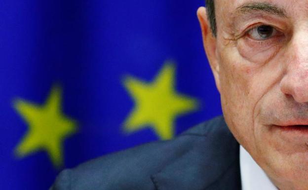 Draghi agita los mercados al loar el repunte «vigoroso» de la inflación subyacente