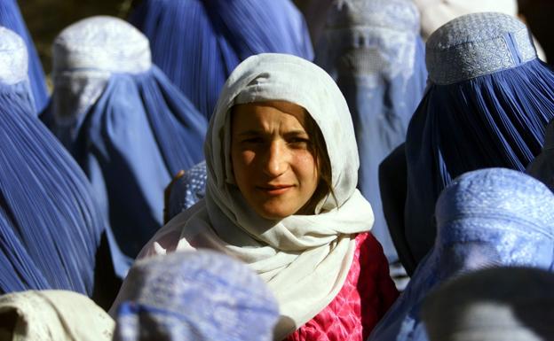 Un cantón suizo vota por mayoría prohibir el burka en el espacio público