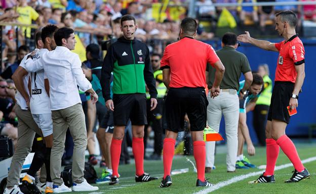 Parejo, un partido de sanción; Marcelino castigado con dos