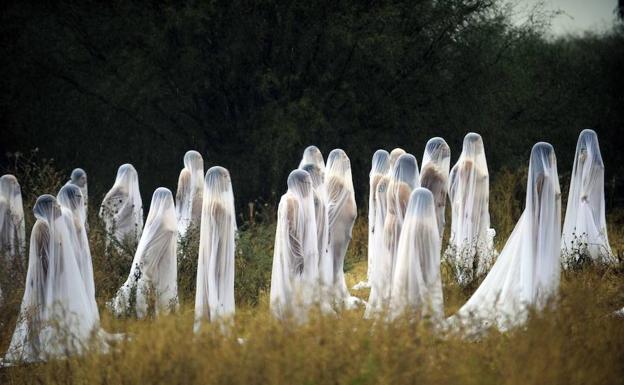 El fotógrafo Spencer Tunick busca en Valencia localizaciones para su próxima intervención