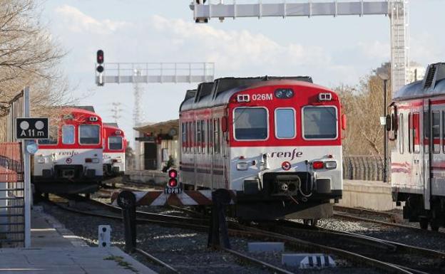 Fomento ampliará los trenes de Cercanías de Valencia a Vinaròs en noviembre