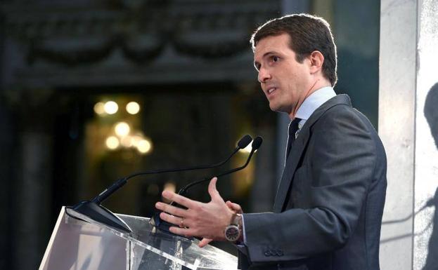 Casado propone cortar la financiación a los partidos catalanes que alienten la violencia