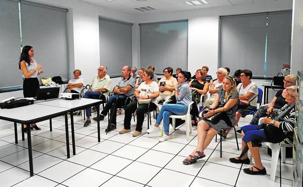 Massanassa organiza charlas y un taller de defensa personal para mujeres