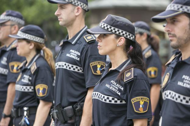 93 mandos de la Policía Local tienen pendientes 56.000 horas de libranza