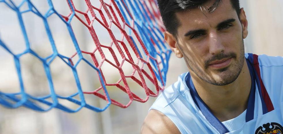 Chema, tres semanas de baja por una lesión muscular