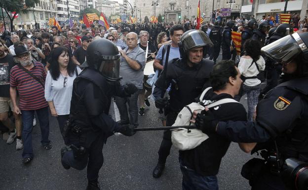 El Gobierno movilizará a 1.500 policías el 9 d'Octubre ante el aluvión de manifestaciones
