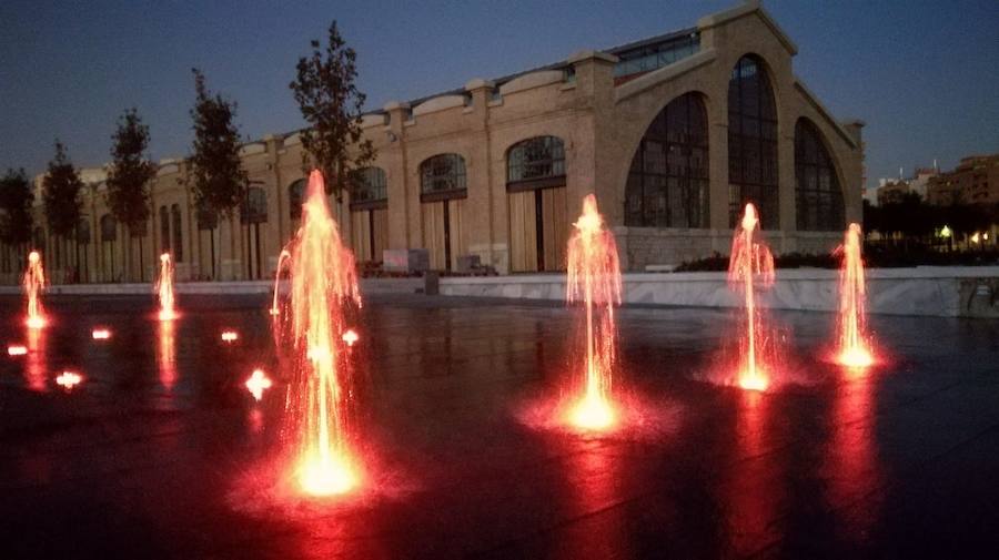 Juegos de luces en el Parque Central de Valencia