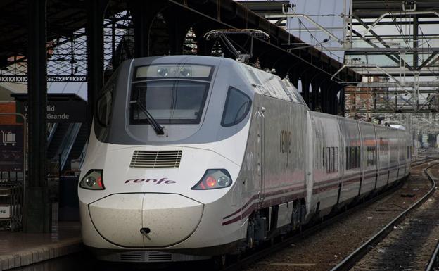 Muere una mujer arrollada por un talgo en Alicante cuando iba a sacar a su perro de la vía
