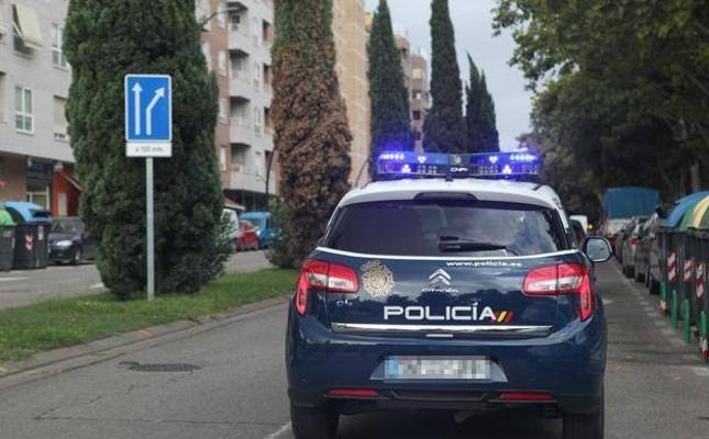 La Policía Nacional salva a una mujer de su pareja que la retenía con un cuchillo en Valencia