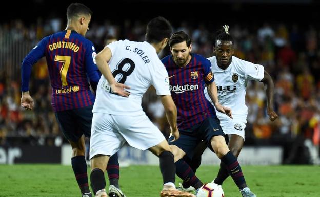 El Valencia se deja vivo al Barça