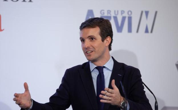 Casado reta a Ciudadanos a presentar una moción de censura en Cataluña