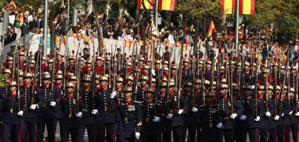 El Desfile de las Fuerzas Armadas 2018: abucheos a Sánchez y vítores al Rey