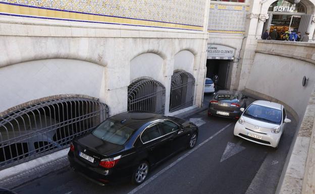 El aparcamiento del Mercado Central se retrasa casi dos meses