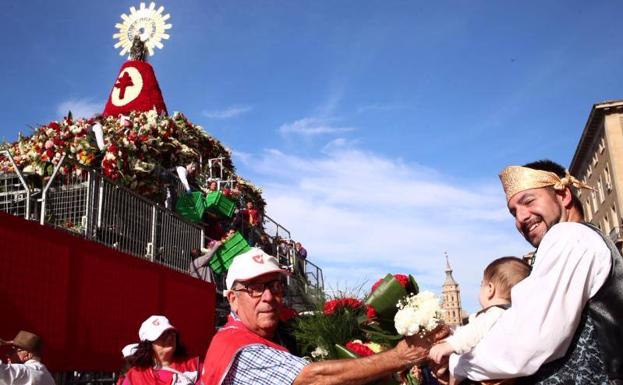 El origen valenciano de la Ofrenda a la Virgen del Pilar en Zaragoza