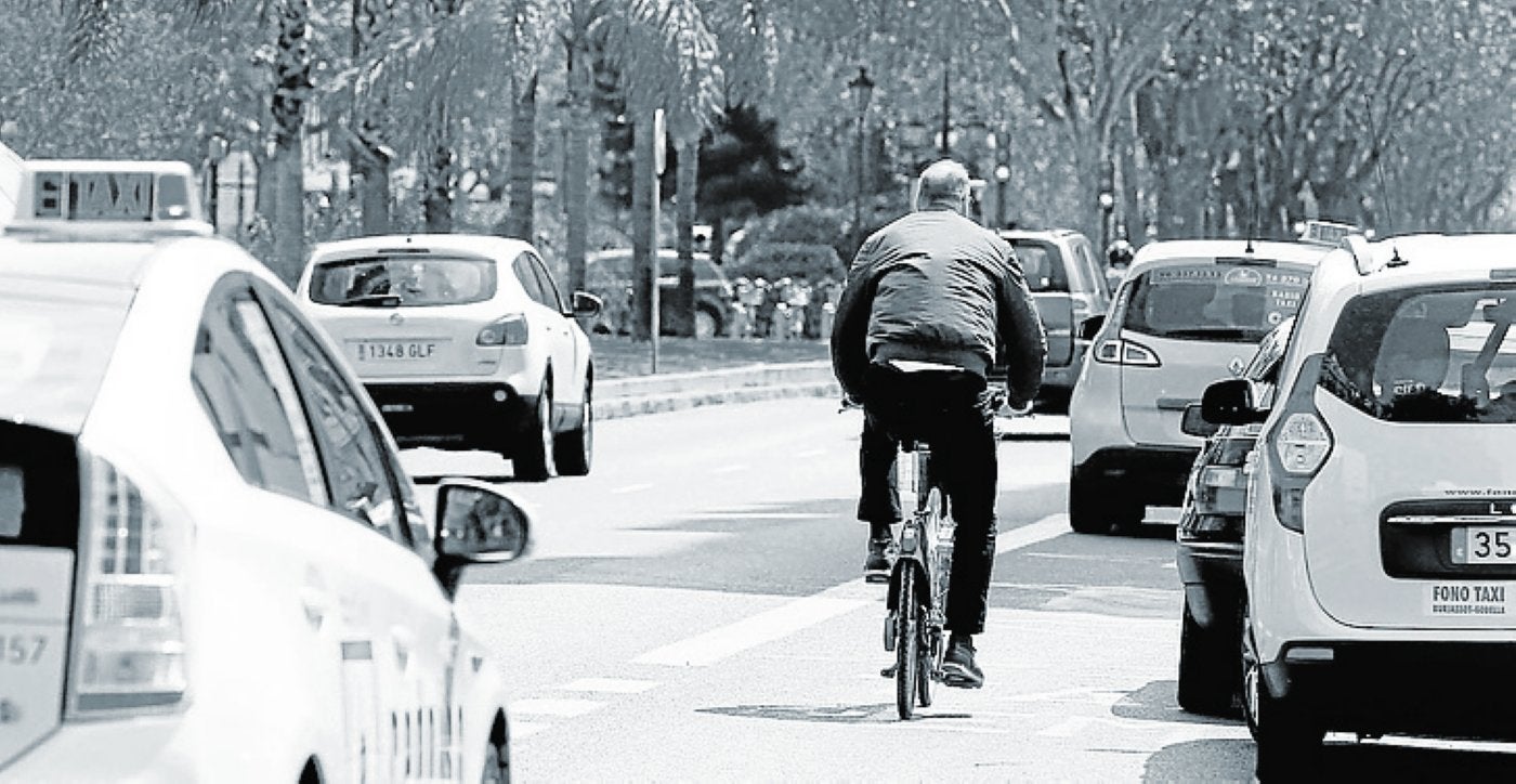 CICLISTAS EN PELIGRO