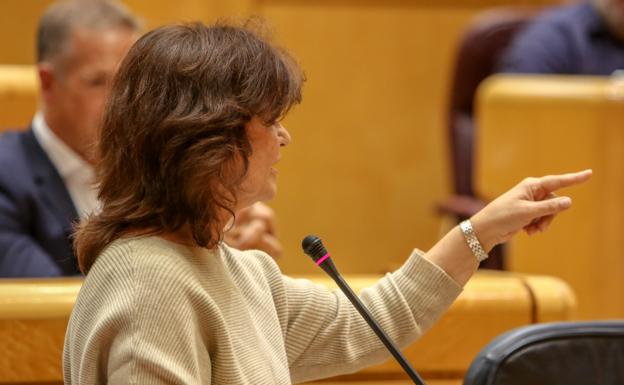 El Gobierno da el primer paso para recurrir la resolución del Parlament contra Felipe VI