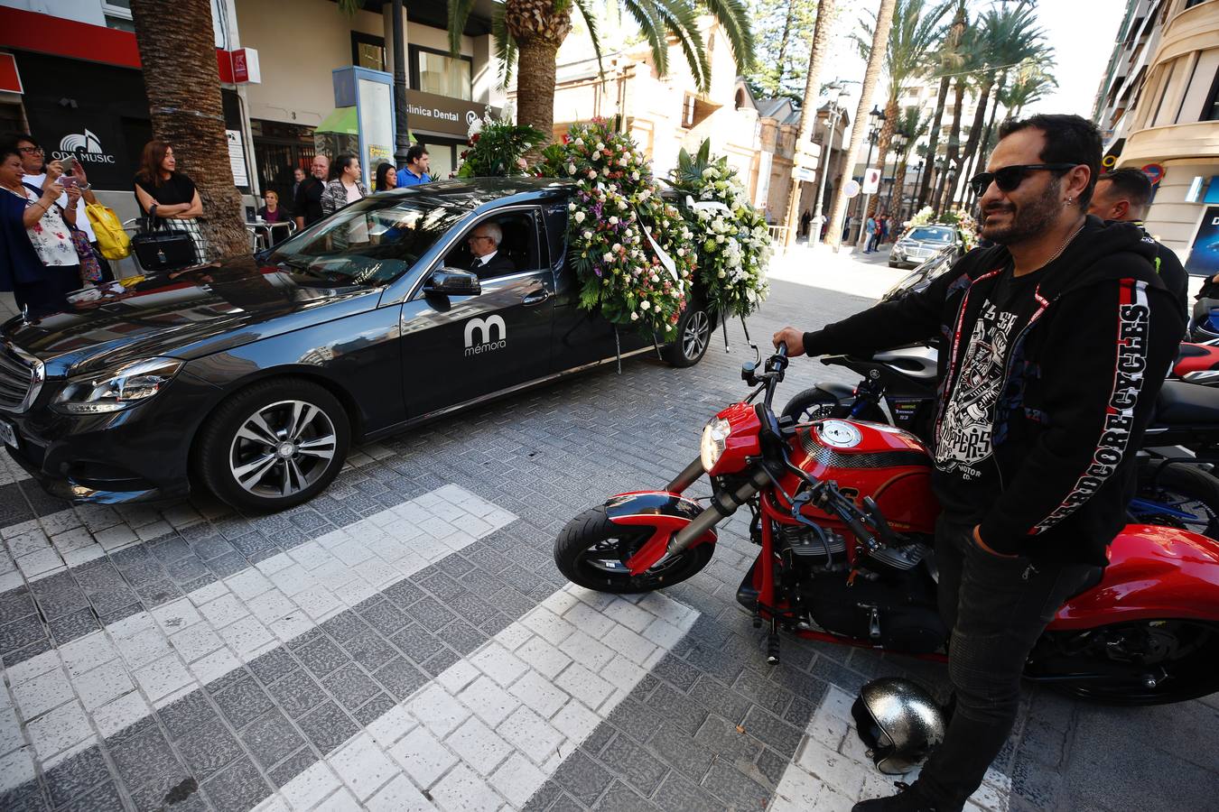 Cullera y el motociclismo despiden a Salvador Gascón