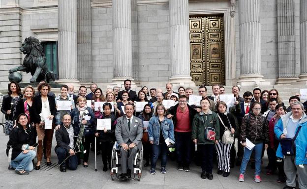 El Congreso aprueba por unanimidad que los discapacitados intelectuales puedan votar