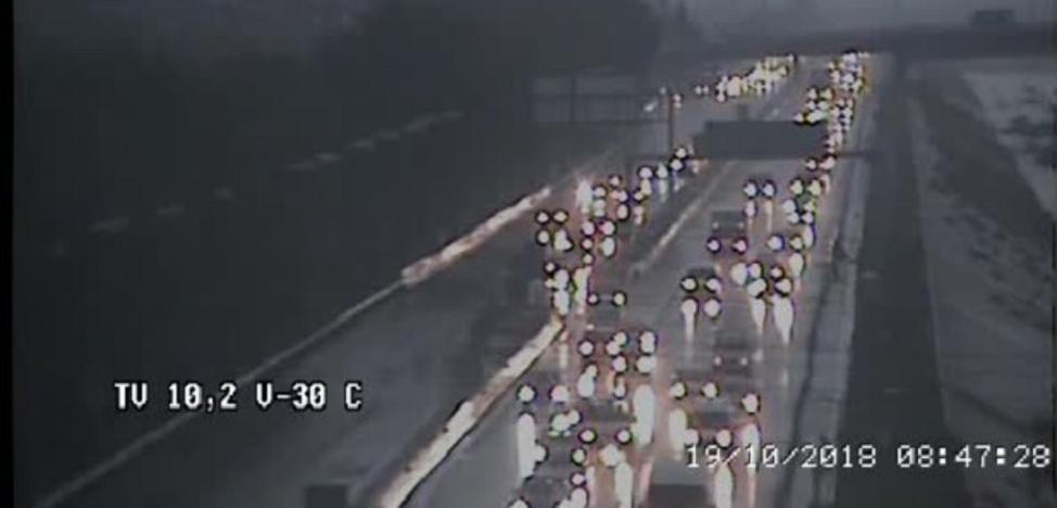 La lluvia provoca múltiples atascos y accidentes en los accesos y salidas de Valencia