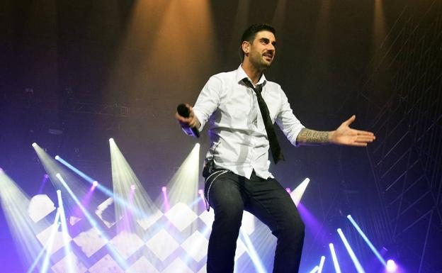 La lluvia cancela el concierto de Melendi y pospone el Festival Locos por la Música