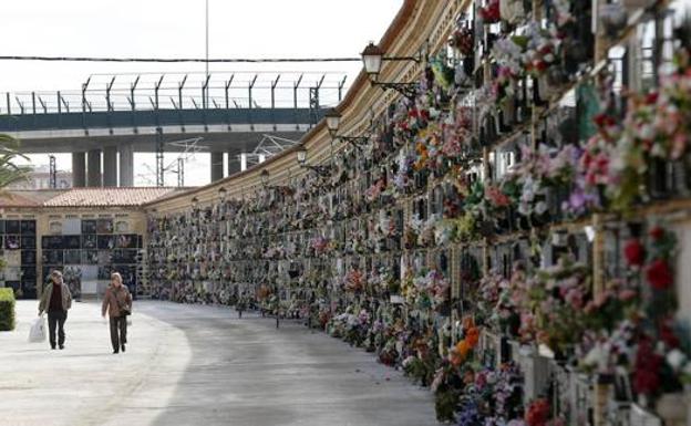 Horarios especiales de los cementerios en Valencia por el Día de Todos los Santos 2018